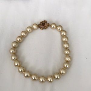 Brooks Brothers pearl necklace